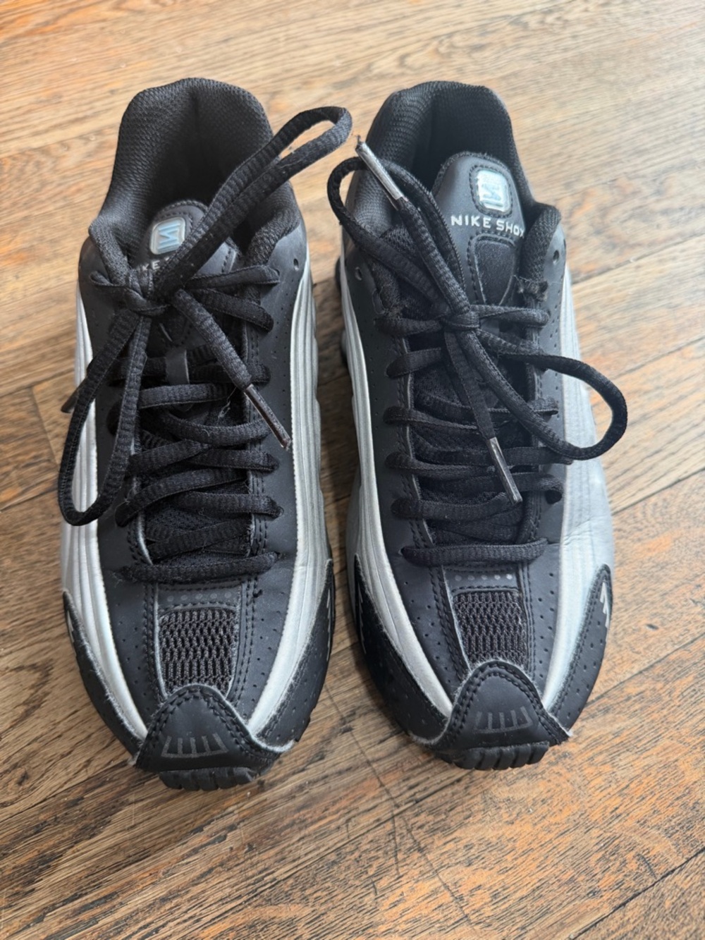 Nike Shox kids size 4y  Black and Gray baby blue Performance Sneakers